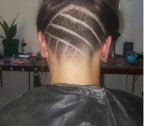 TATTO BARBER ESTUDIO BARBERÍA TIEMPO 