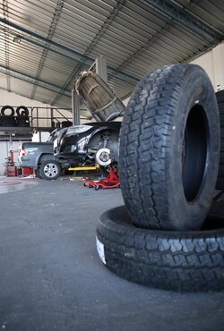 LUBRICENTRO Y GOMERÍA COLONIA 