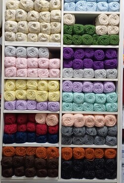 MERCERÍA PUNTADAS SALTO lanas