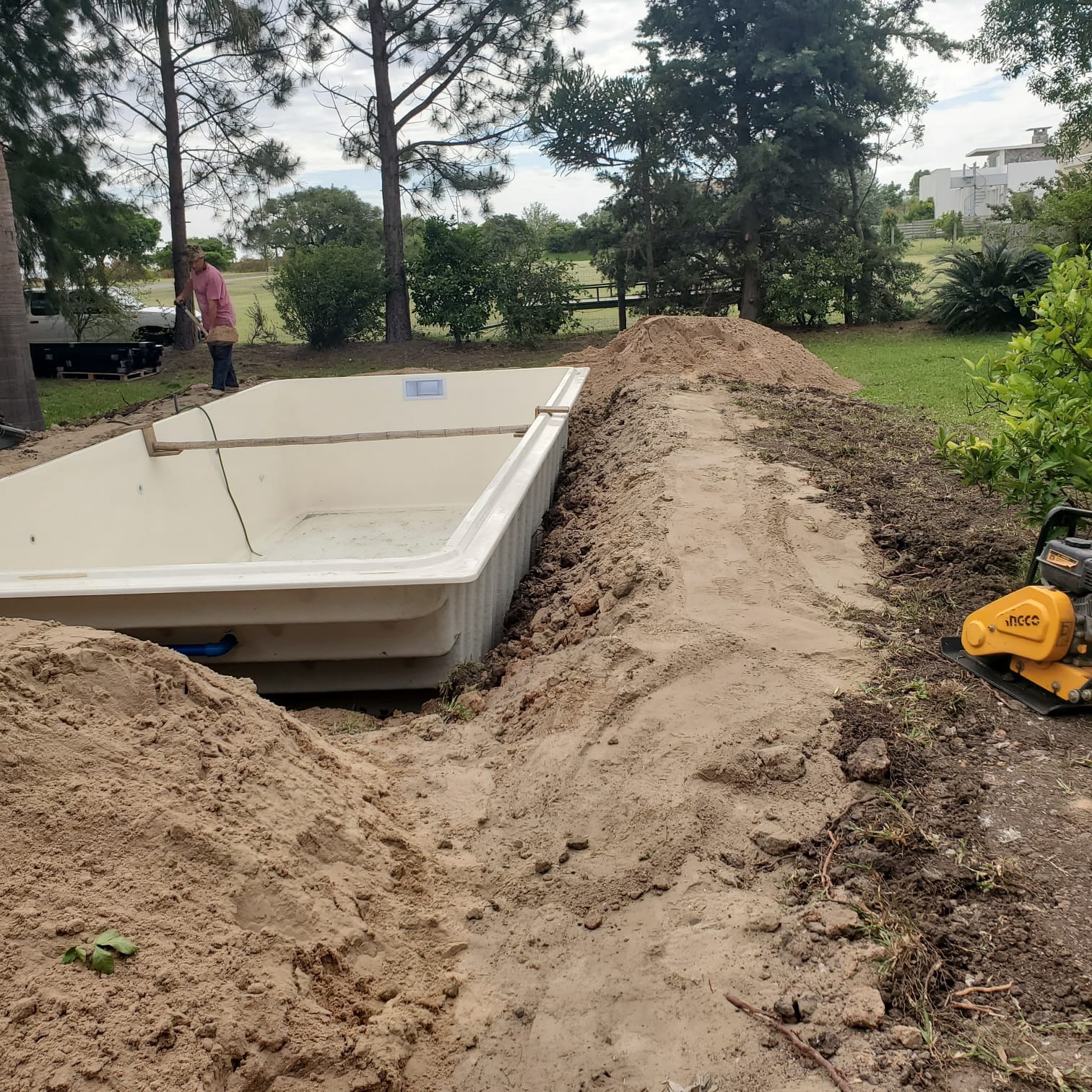 RC PISCINAS Y RIEGOS  