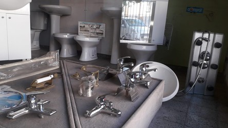 MOCELLINI HNOS Equipamientos para baños