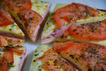 Pizzería Braga 2 (Pérez Castellano) Sándwich caliente Napolitano.