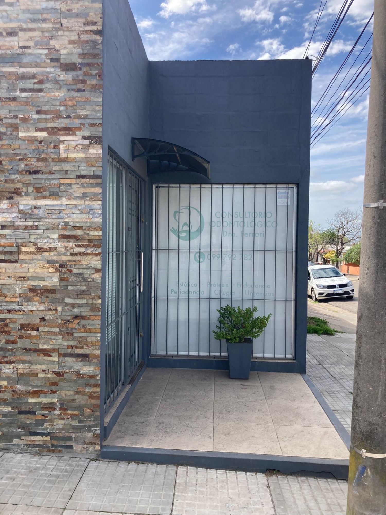 DRA. FIORELLA FERRARI  