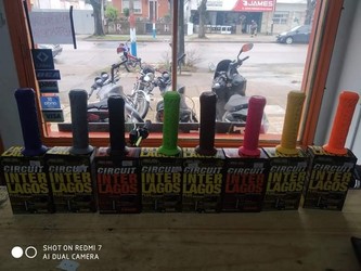 MOTOMECANICA MONO JUAN Puños circuit todos los colores