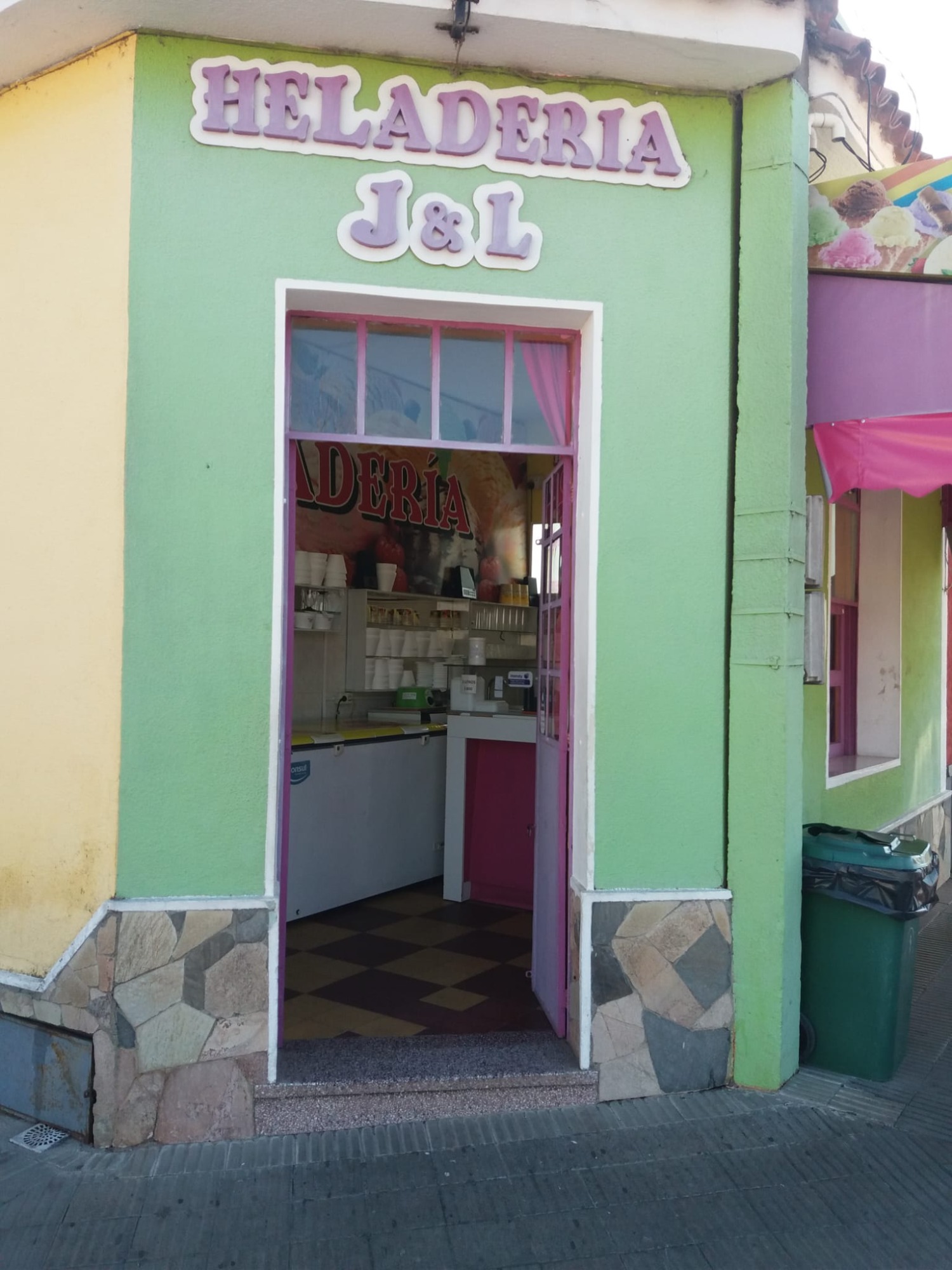 HELADERIA JYL  