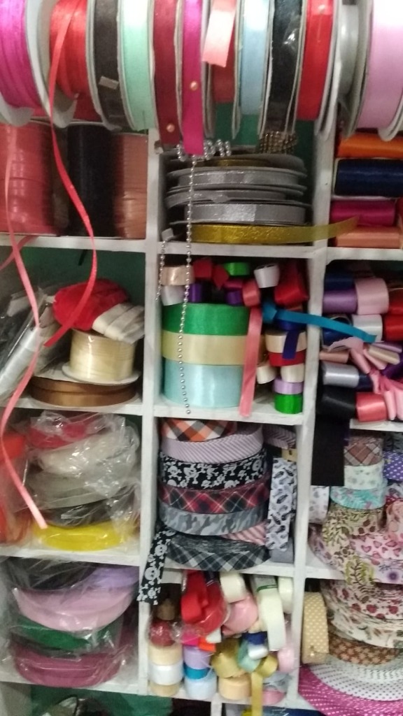 MERCERÍA EL BOTÓN cintas y encajes variedad