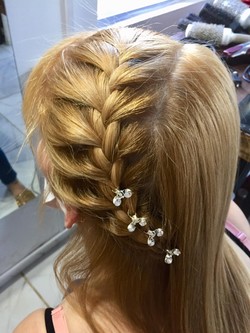 NUEVO LOOK PELUQUERÍA UNISEX 