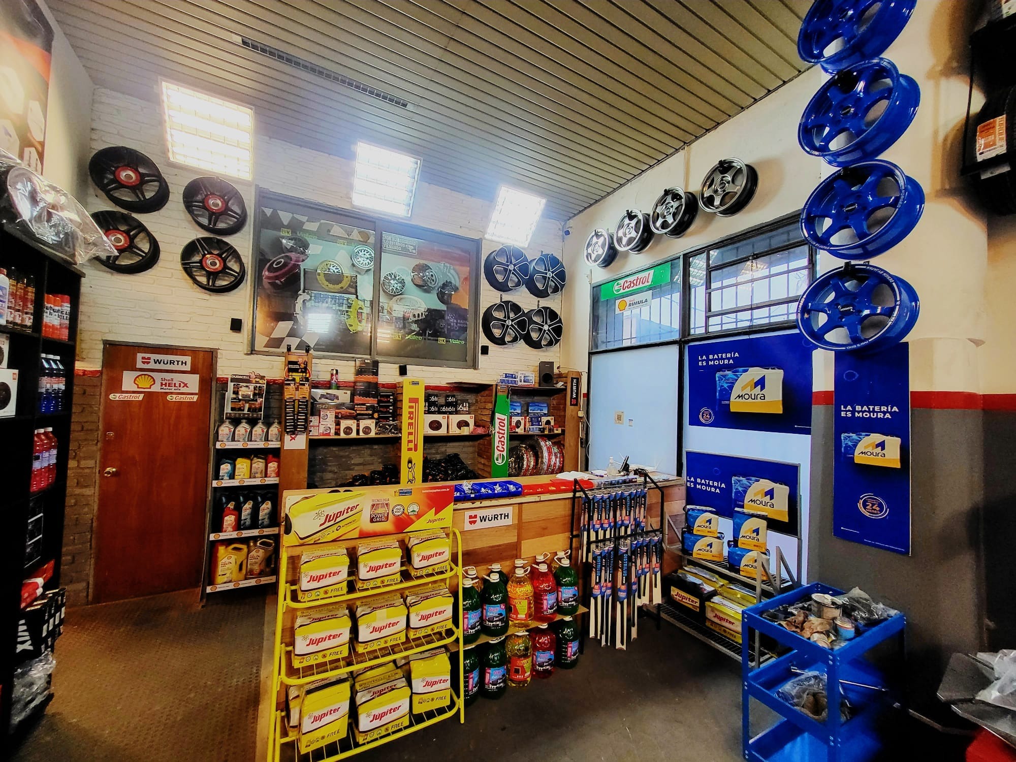 LA ESTACION MULTISERVICIOS  