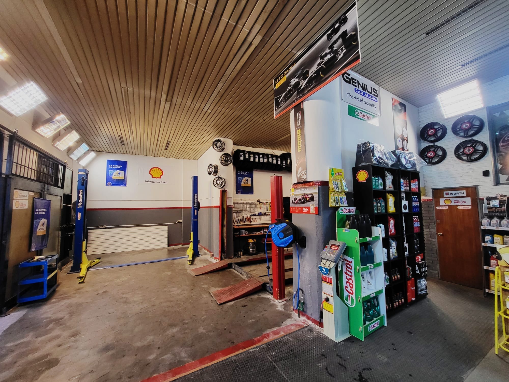 LA ESTACION MULTISERVICIOS  