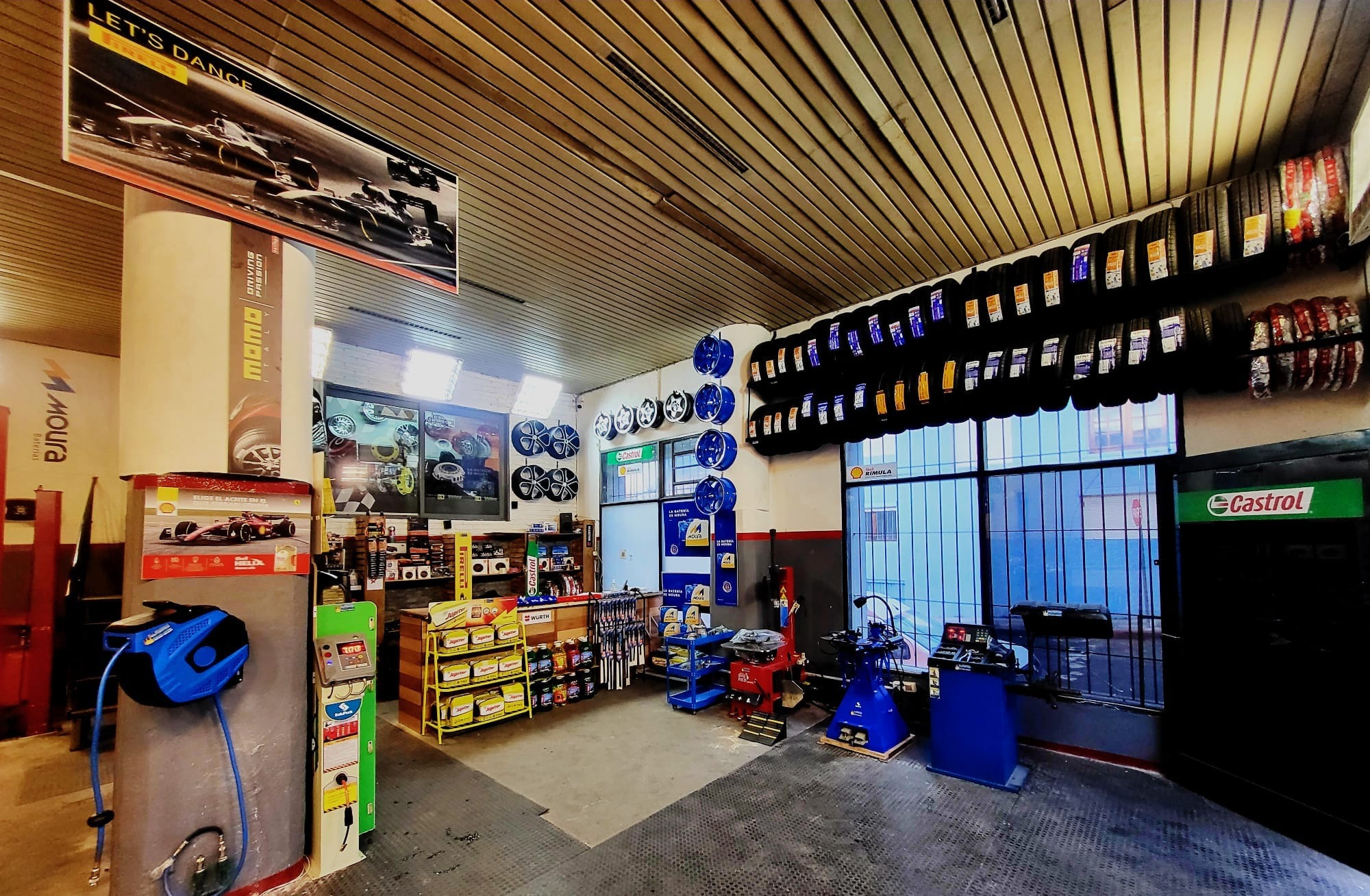 LA ESTACION MULTISERVICIOS  