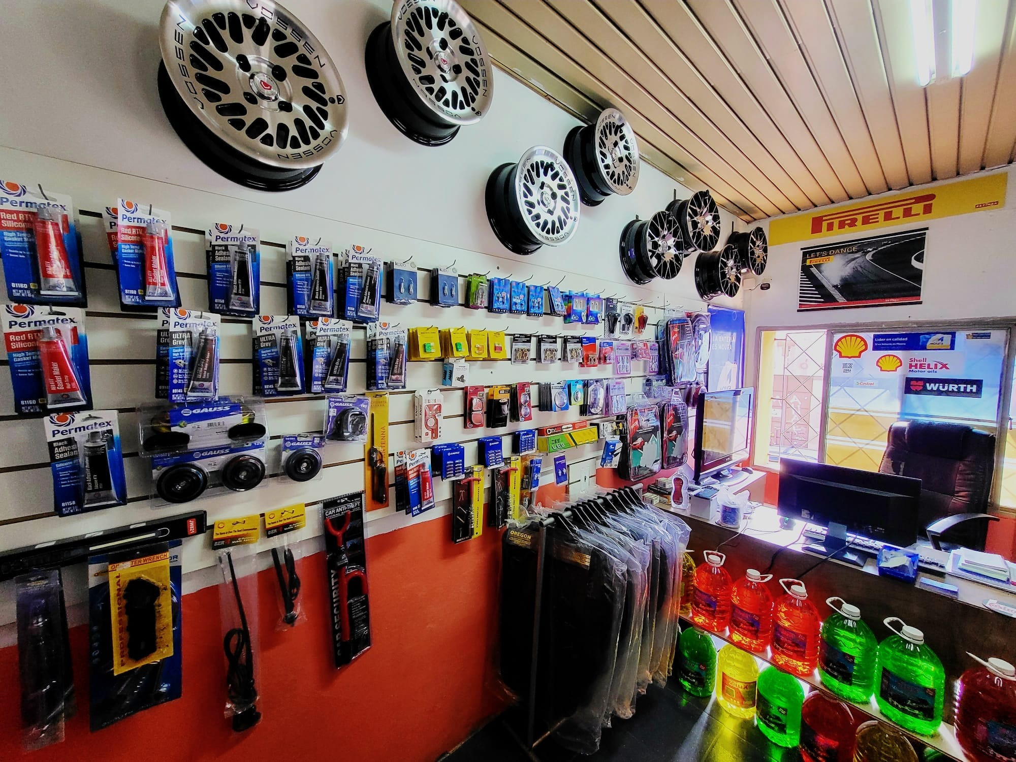 LA ESTACION MULTISERVICIOS  