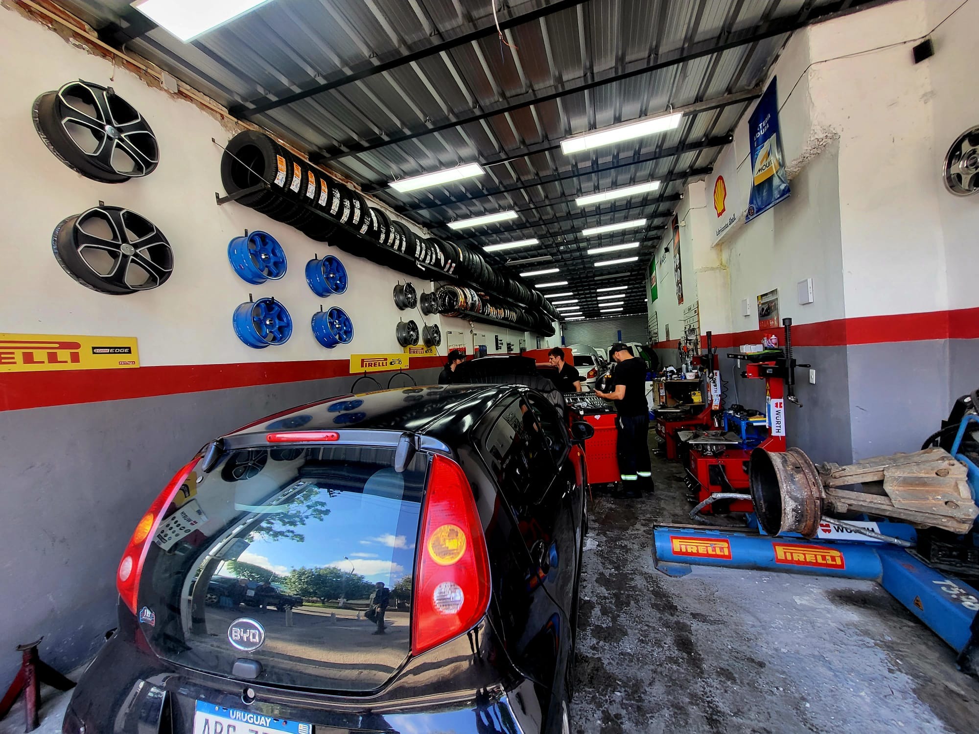 LA ESTACION MULTISERVICIOS  