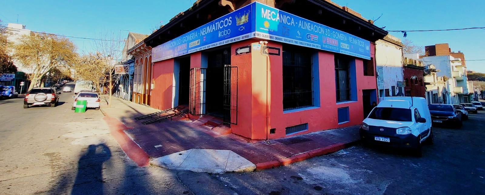 LA ESTACION MULTISERVICIOS  