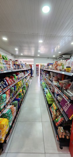 CARNICERÍA Y AUTOSERVICE MENDIZABAL Despensa, variedad de productos 