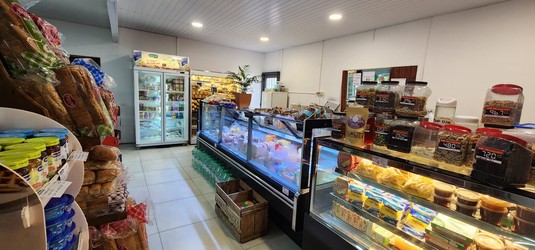 CARNICERÍA Y AUTOSERVICE MENDIZABAL Fiambrería 