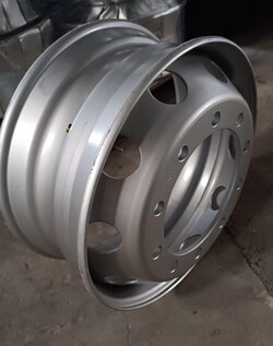 SPORTRAK NEUMATICOS Y LLANTAS PARA BUSES Y CAMIONES 