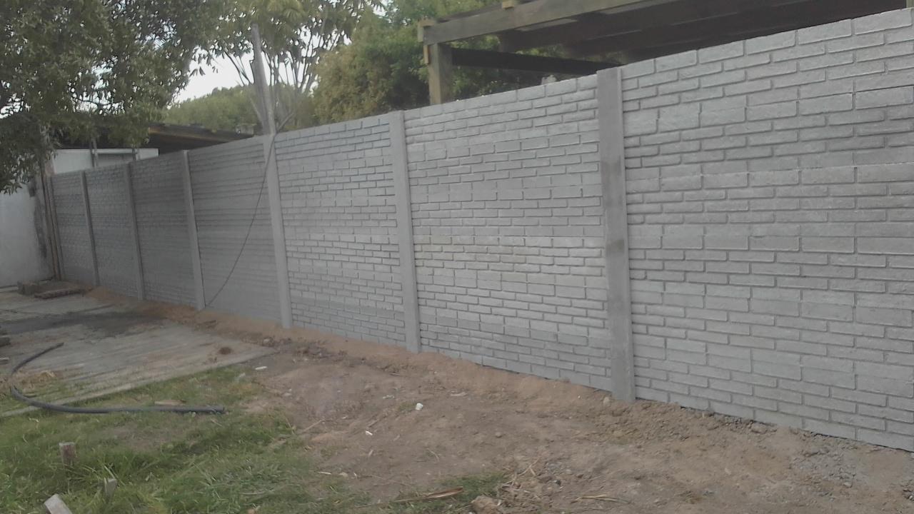 L&T Premoldeados LT Premoldeados Placas y columnas imitacion ladrillo o lisas.