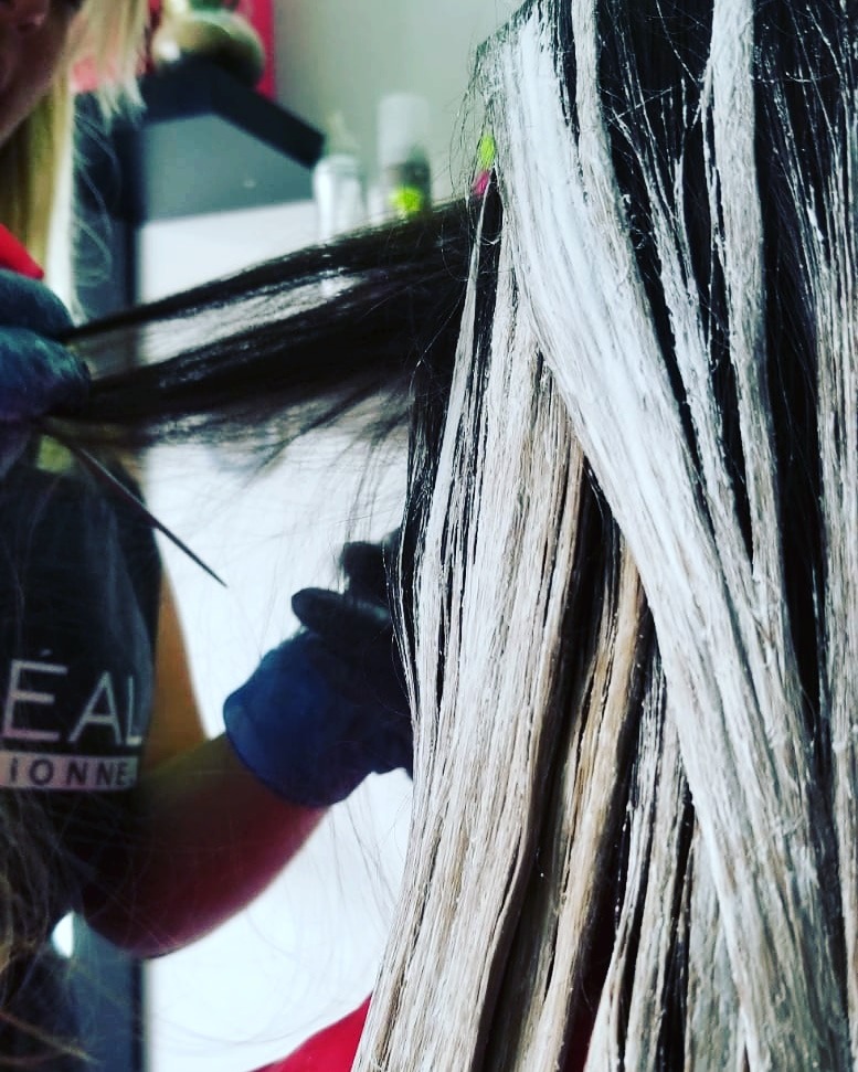 PELUQUERÍA BY LUCÍA  