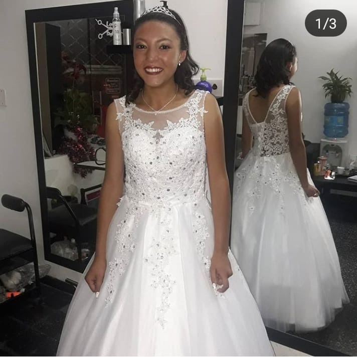 PELUQUERÍA BY LUCÍA  