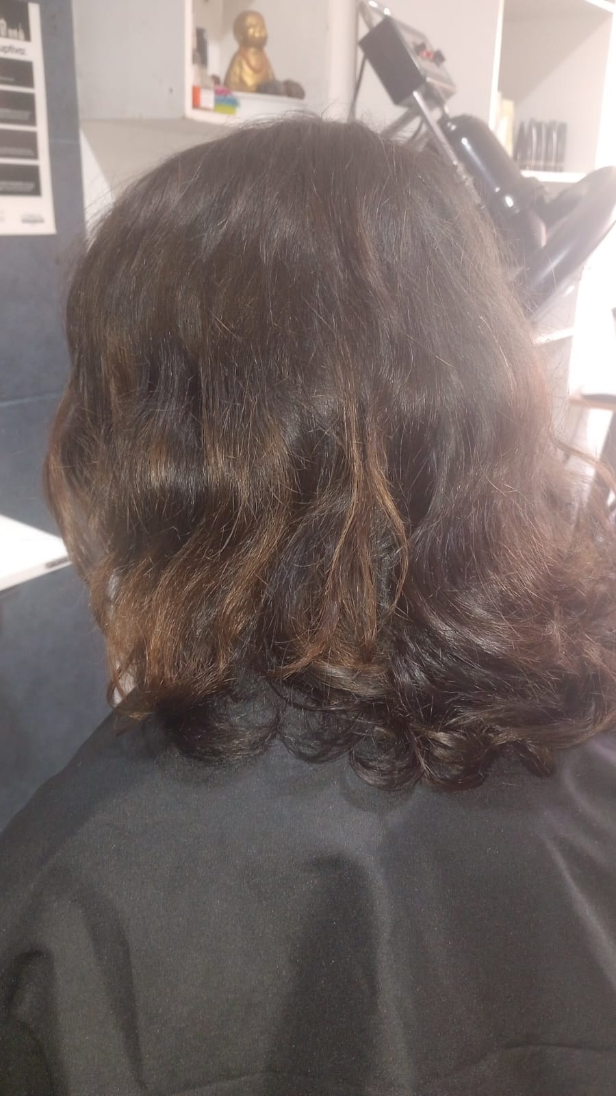 Verte Radiante VERTE RADIANTE PELUQUERIA 
PEINADOS
COLORISTA
CENTRO ESTETICA