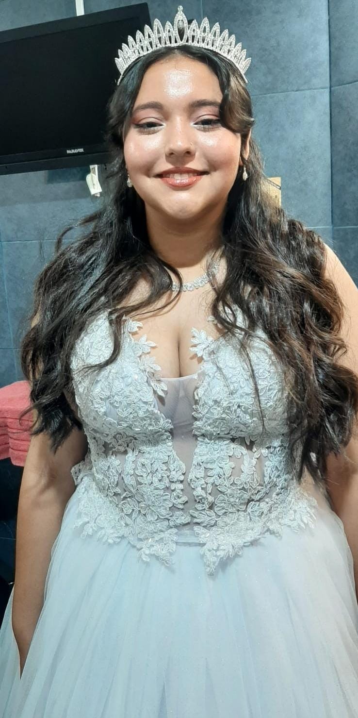 Verte Radiante VERTE RADIANTE Maquillaje 
Maquillaje social
Maquillaje profesion