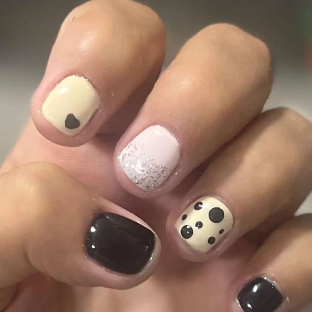 Verte Radiante VERTE RADIANTE Manicuría 
Esmaltado semipermanente
Esmaltado 