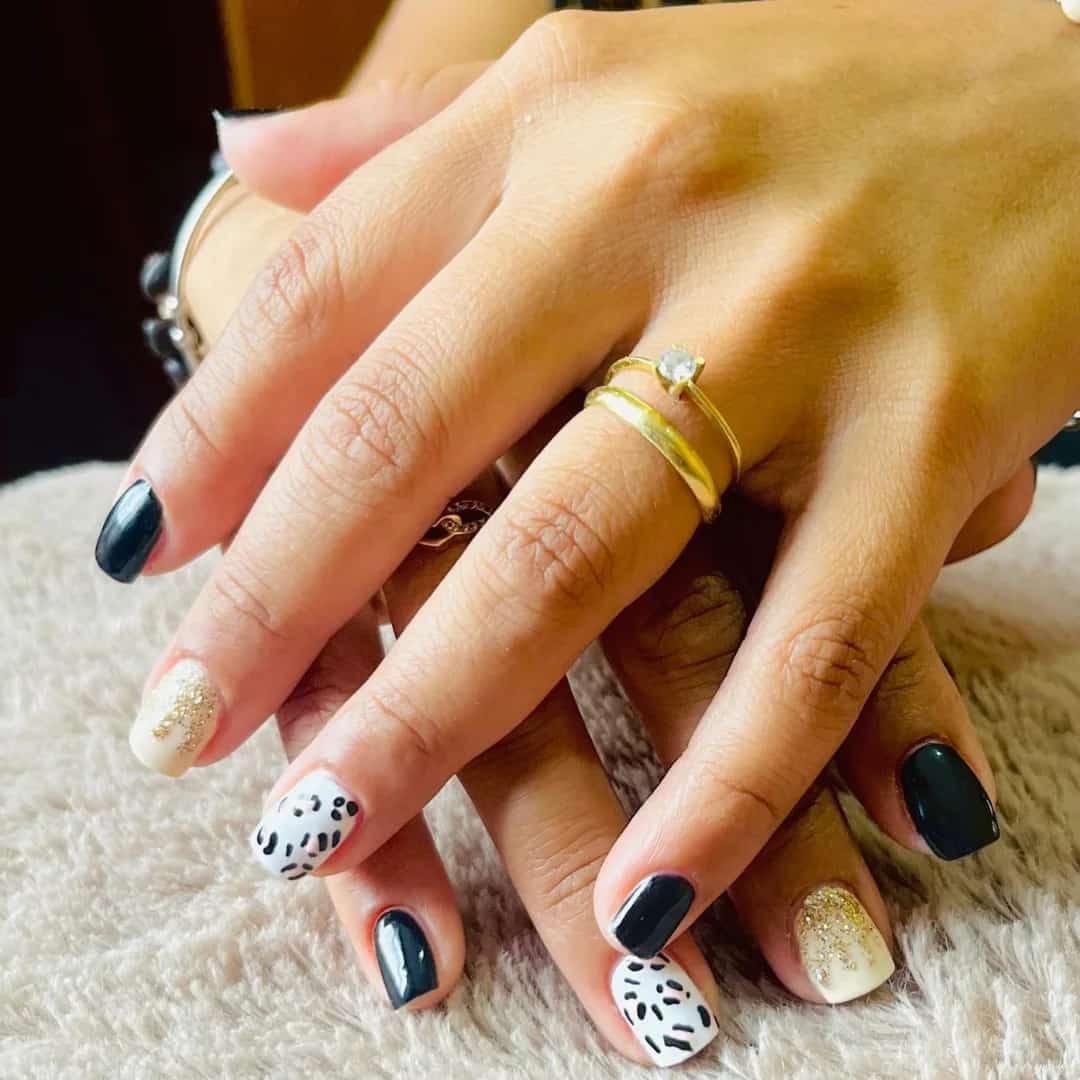 Verte Radiante VERTE RADIANTE Manicuría 
Esmaltado semipermanente
Esmaltado 