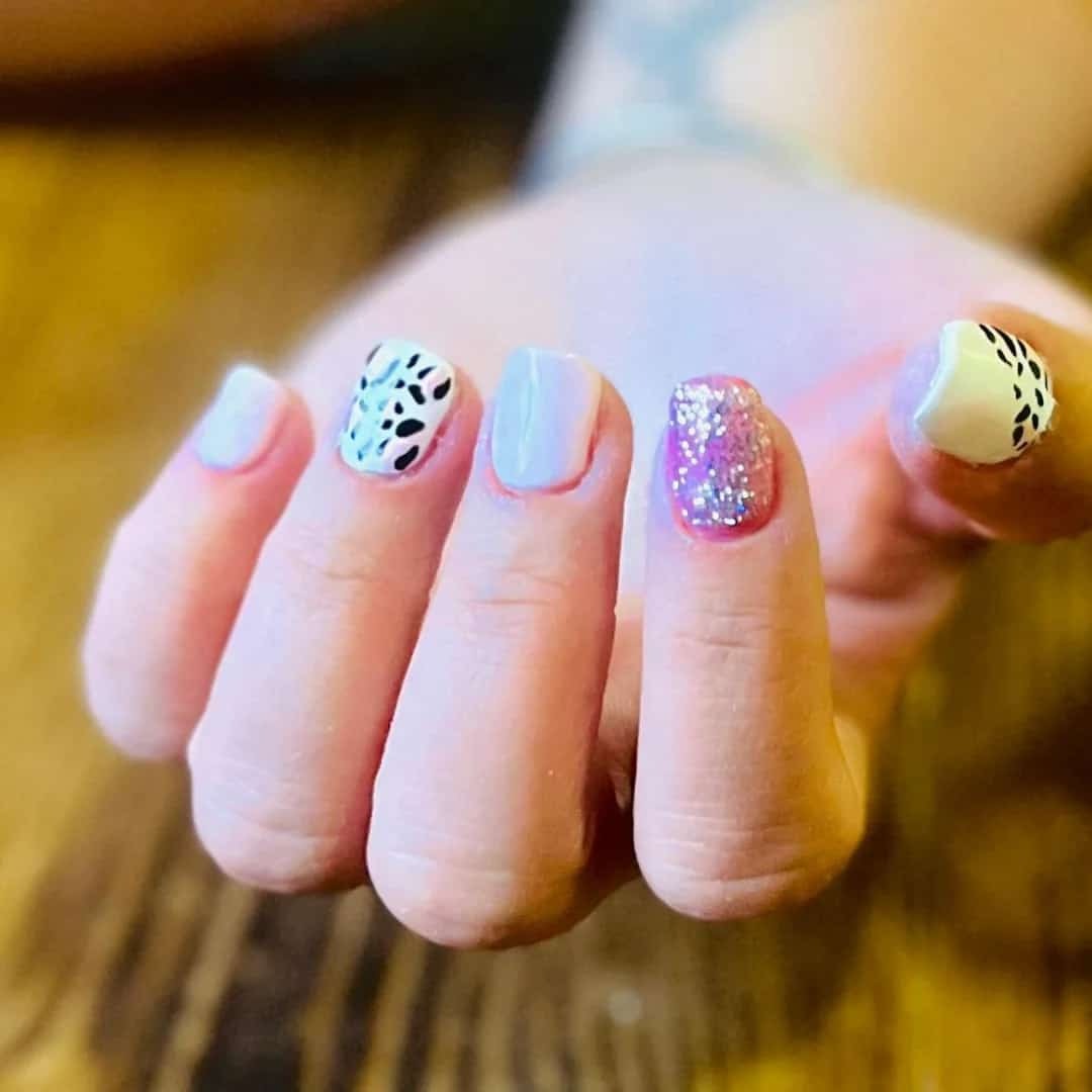 Verte Radiante VERTE RADIANTE Manicuría 
Esmaltado semipermanente
Esmaltado 