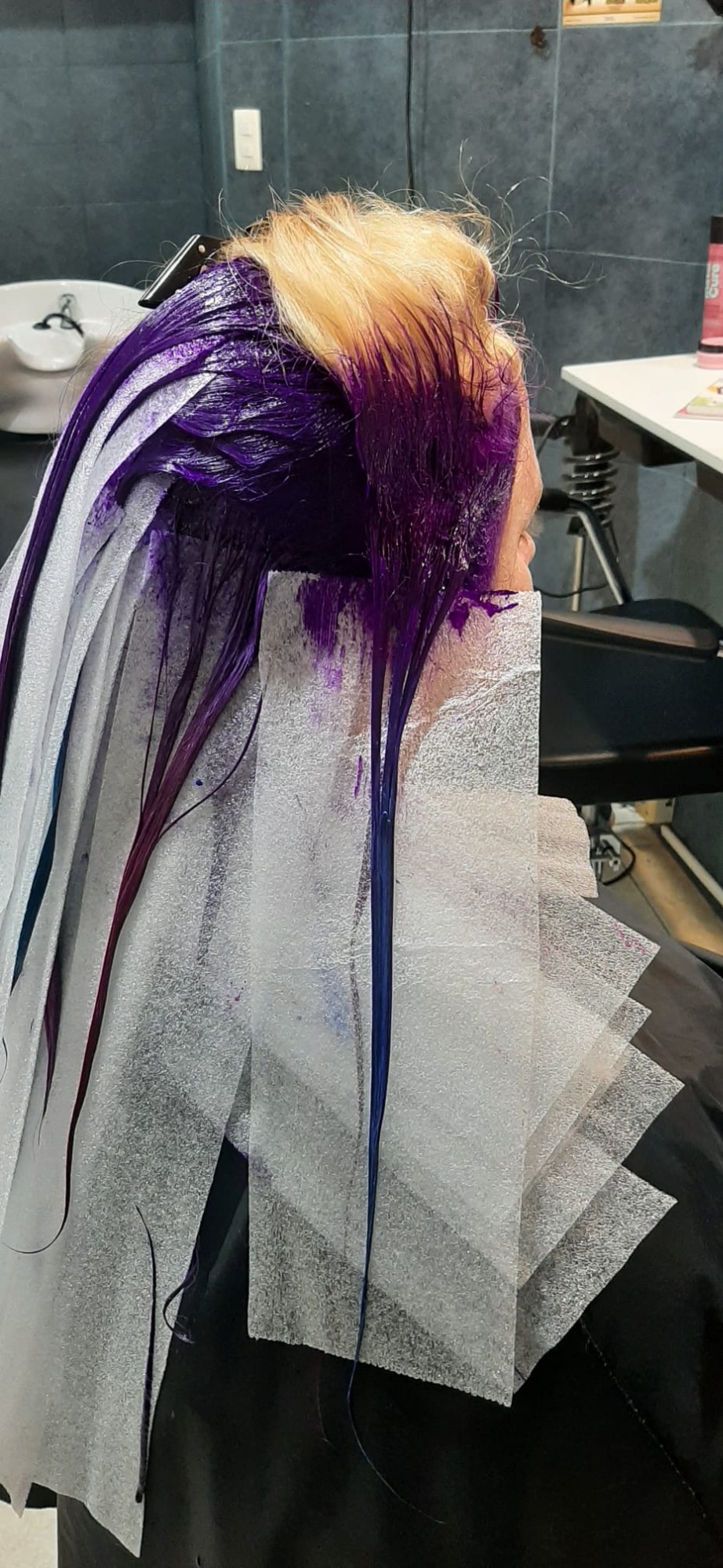 Verte Radiante VERTE RADIANTE Colores fantasía 
Colorimetría 
Colorista