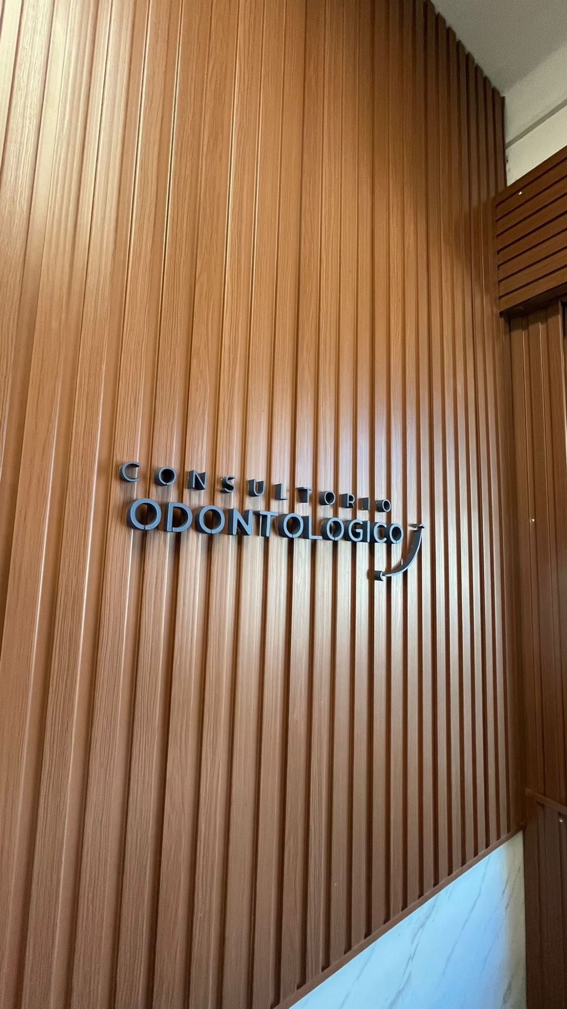 Consultorio Odontológico FP Consultorio Odontológico FP IMPLANTES DENTALES
ORTODONCISTAS
CIRUGIAS
PROTESIS