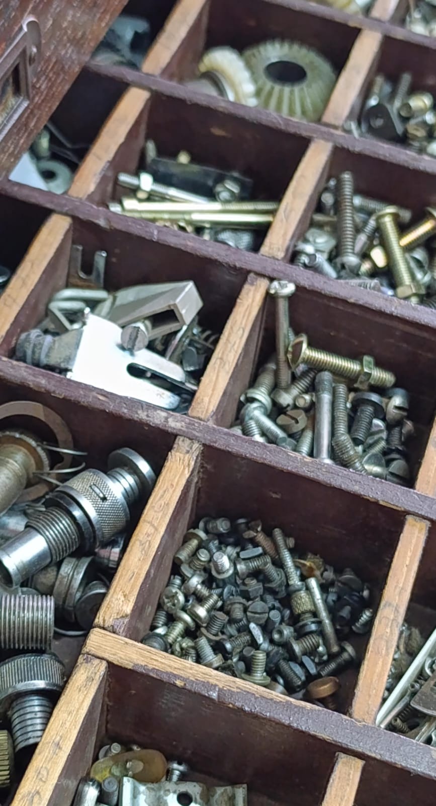 ETCHEVERRÍA MAQUINAS DE COSER  