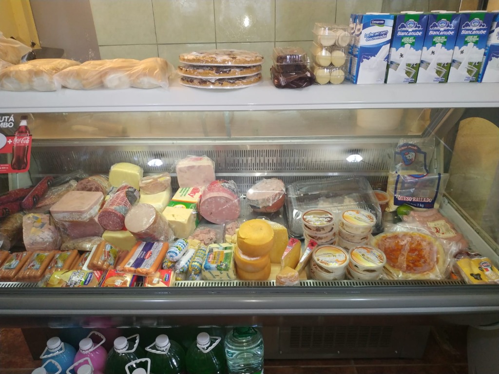 SUPERMERCADO SUPER 8 Fiambreria 