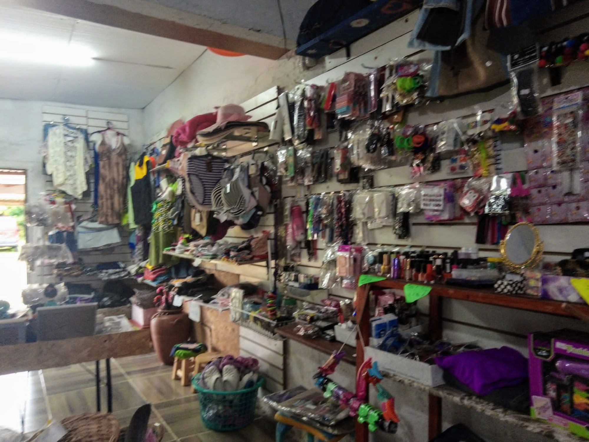 SERRANA CREACIONES Tienda y Mercería 