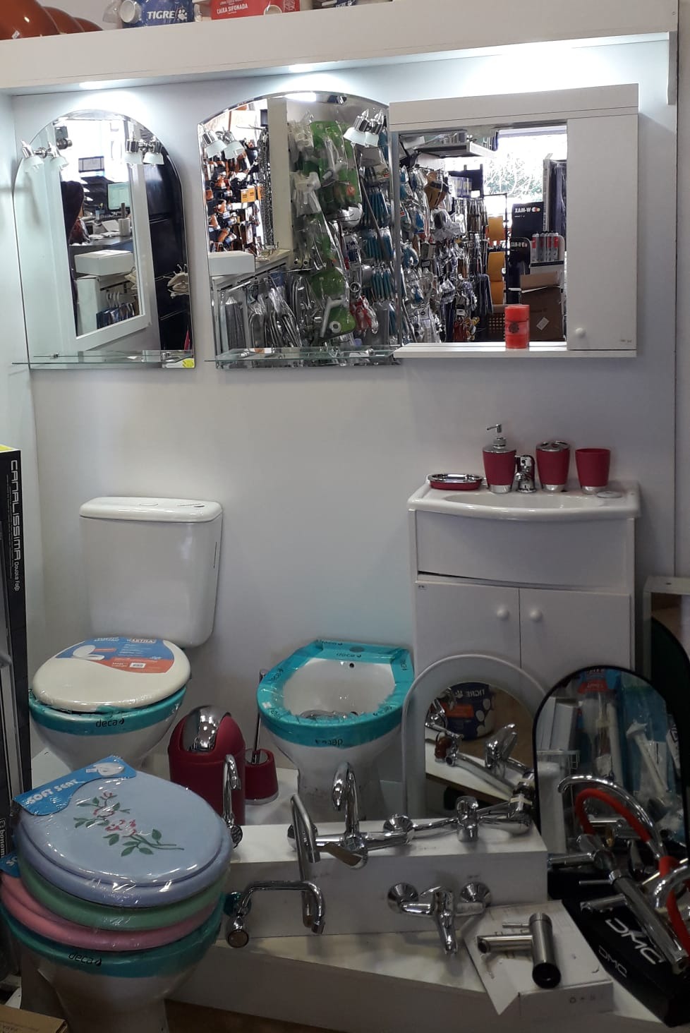 SANITARIA DEL PLATA Artículos de sanitaria Waters , Ducheros 