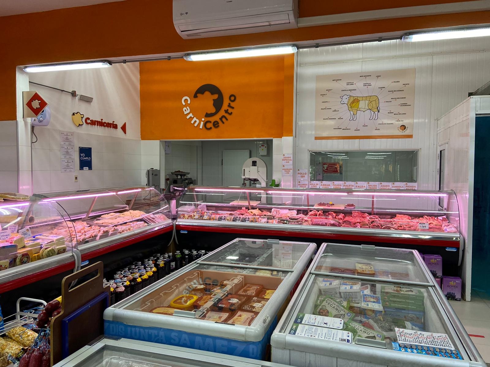 CARNICENTRO Carnicería y productos congelados. 