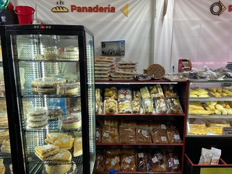 CARNICENTRO Panadería.