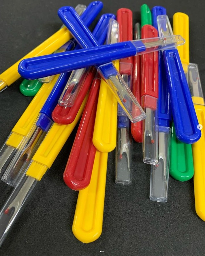 MERCERIA RG IMPORTACIONES Abreojal grande 