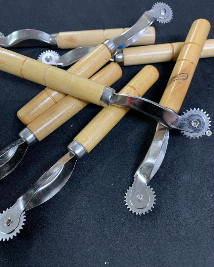 MERCERIA RG IMPORTACIONES Rueda de corte de madera 