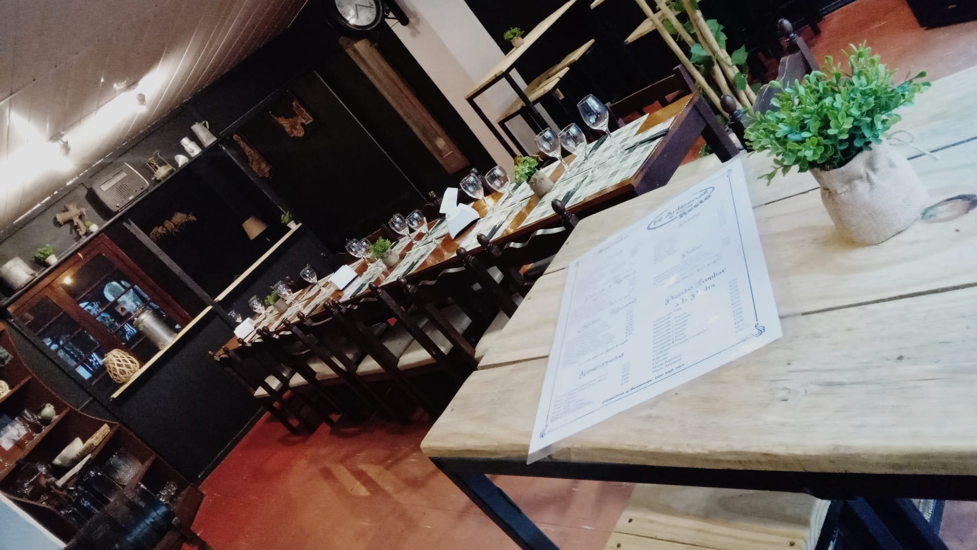 EL ARTESANAL EL ARTESANAL DESAYUNOS
CENAS
CENA SHOW
CAFETERIAS
MERIENDAS