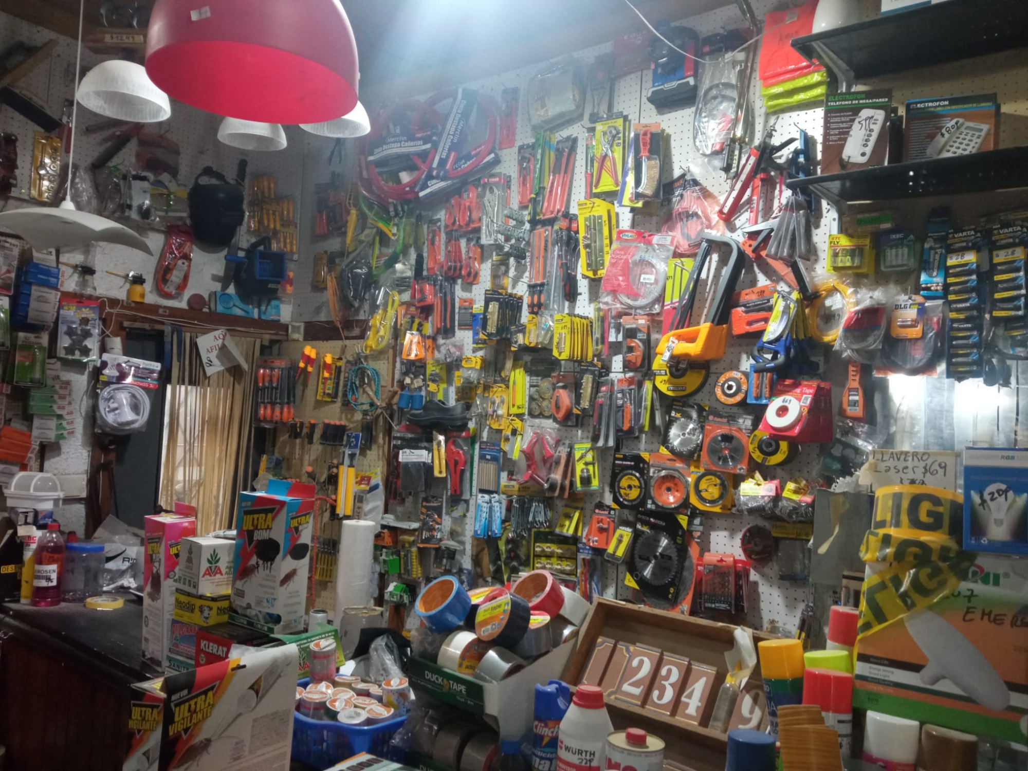 FERRETERIA Y BARRACA LA CASONA  