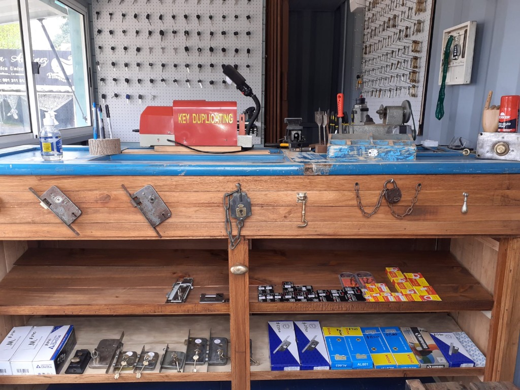 CERRAJERIA LA CABAÑA  