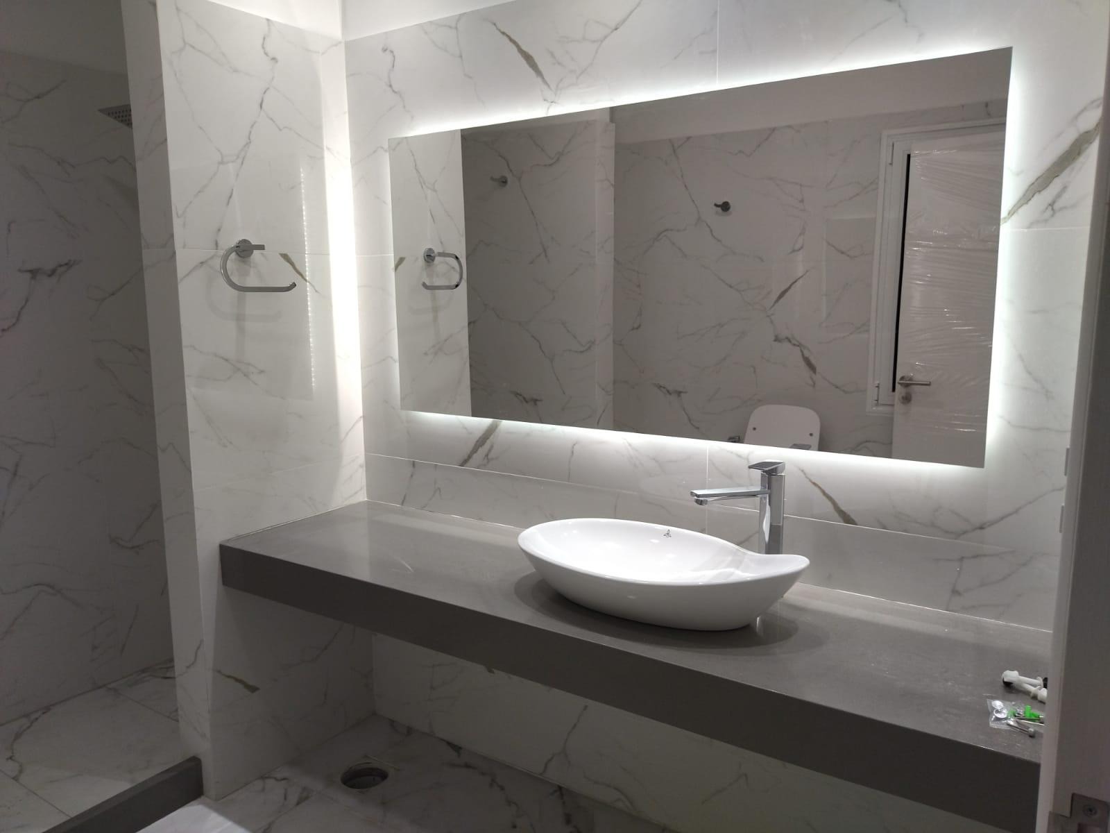 ROMA BAÑOS Y COCINA  