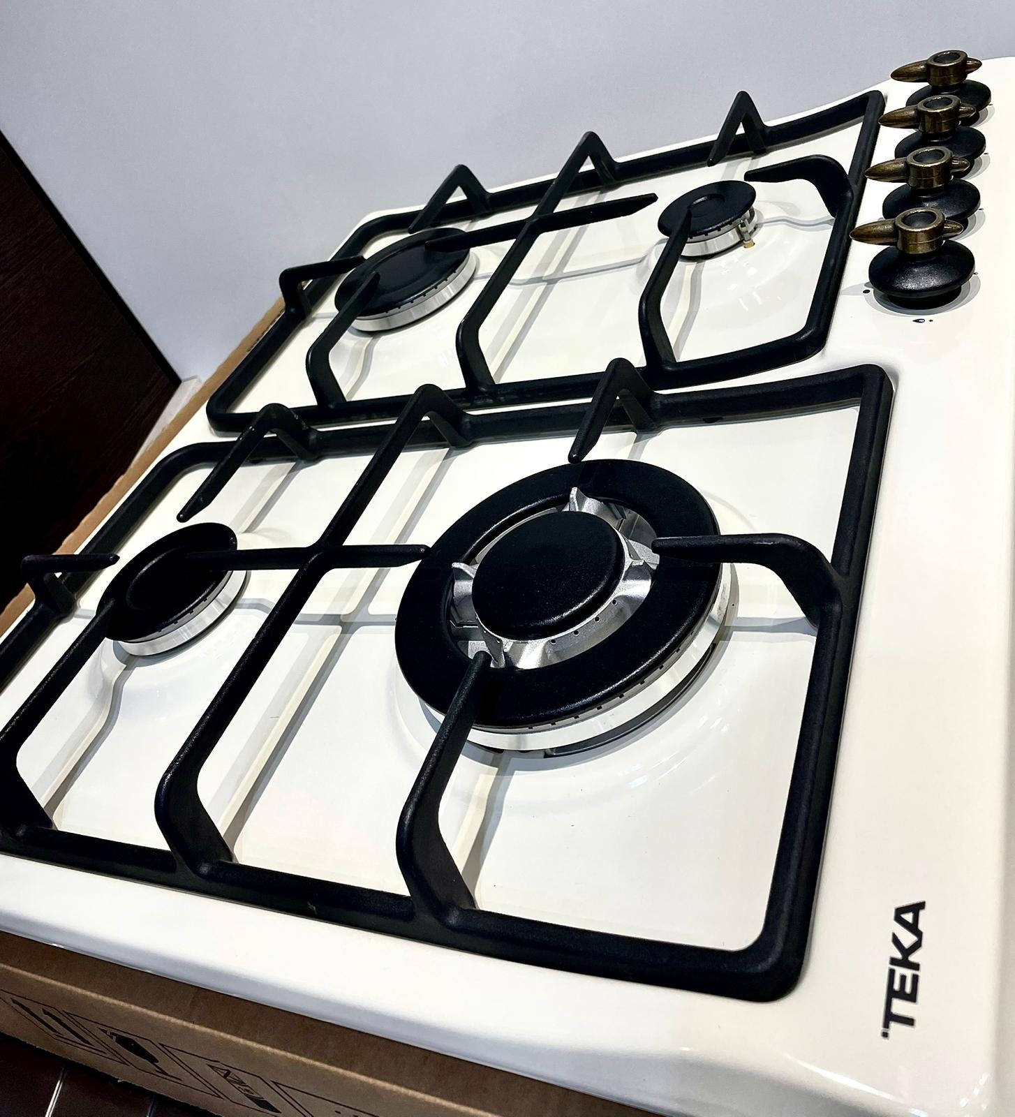 ROMA BAÑOS Y COCINA  