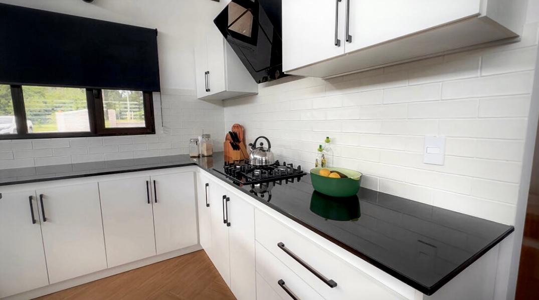 ROMA BAÑOS Y COCINA  