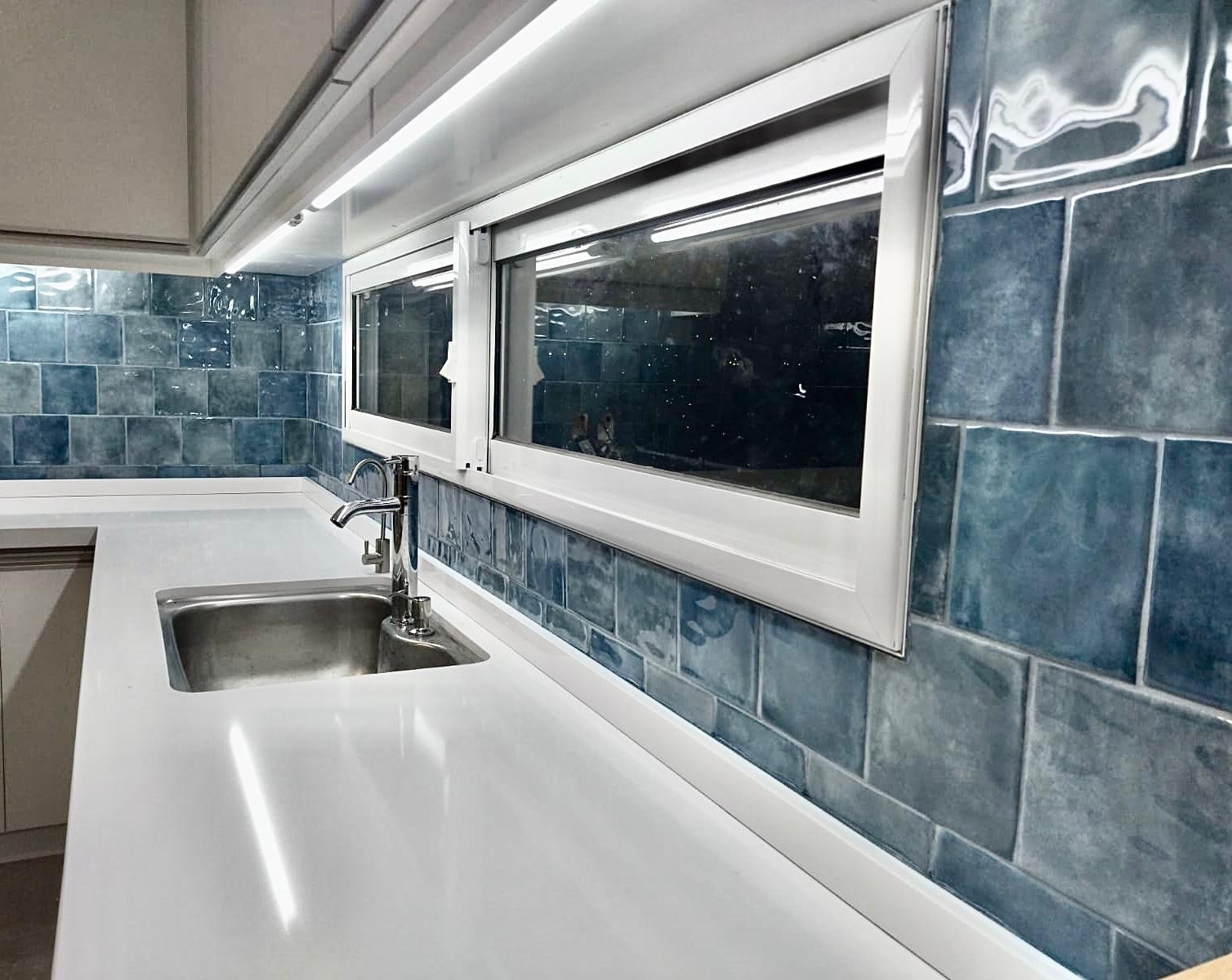 ROMA BAÑOS Y COCINA  