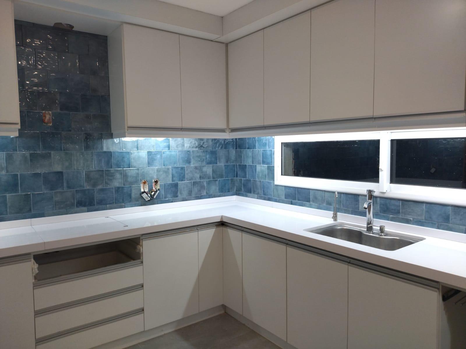 ROMA BAÑOS Y COCINA  