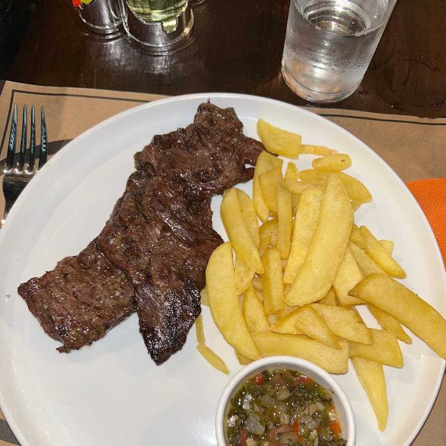 PARRILLADA 119 PARRILLADA 119 CENAS
ALMUERZOS
ENSALADAS
PARRILLADAS
COMIDA VEGET