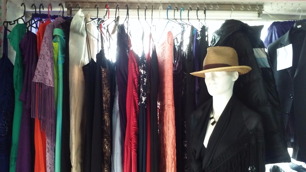 ALQUILERES TAYA TRAJES  