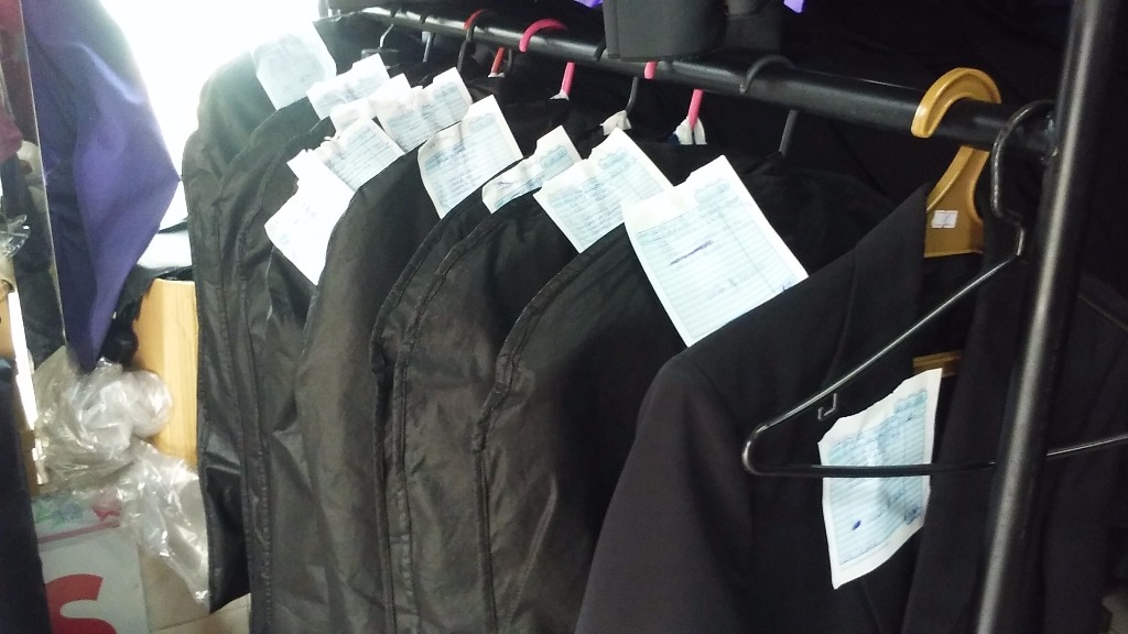 ALQUILERES TAYA TRAJES  