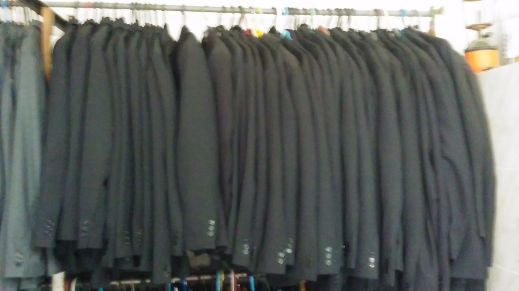 ALQUILERES TAYA TRAJES  